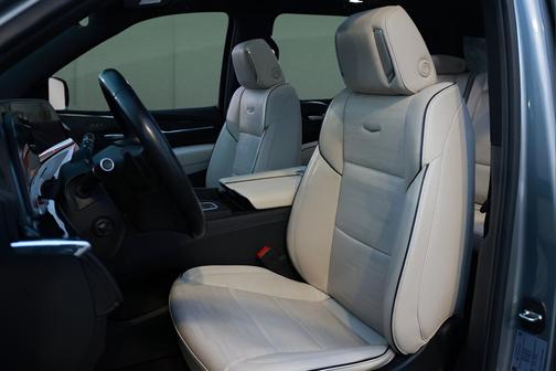 2024 Cadillac Escalade ESV Sport