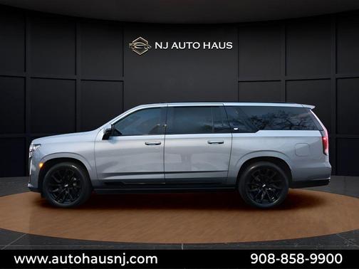 2024 Cadillac Escalade ESV Sport