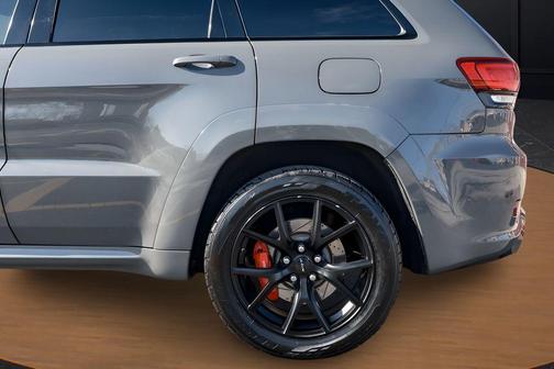 Sting Gray Clearcoat 2020 Jeep Grand Cherokee SRT