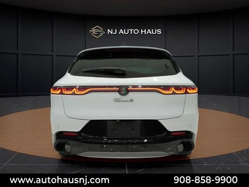 Alfa White 2024 Alfa Romeo Tonale Ti