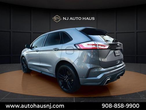 Carbonized Gray Metallic 2021 Ford Edge ST