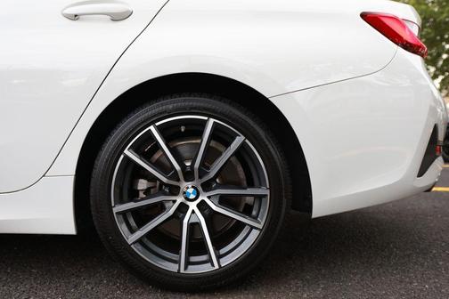 Alpine White 2019 BMW 330 i