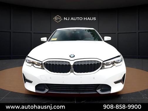 Alpine White 2019 BMW 330 i