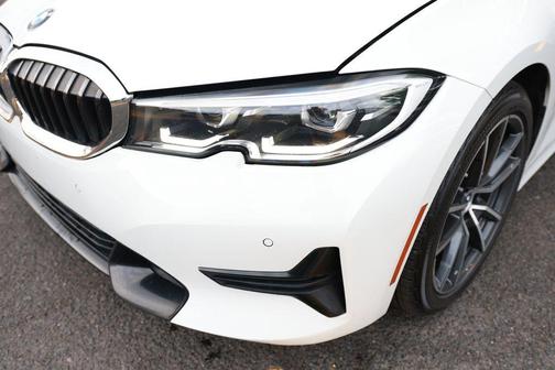 Alpine White 2019 BMW 330 i