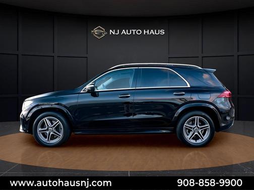Black 2024 Mercedes-Benz GLE 450 Plug-In Hybrid Base 4MATIC