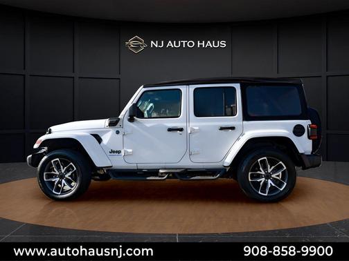 Bright White Clearcoat 2024 Jeep Wrangler 4xe Sport