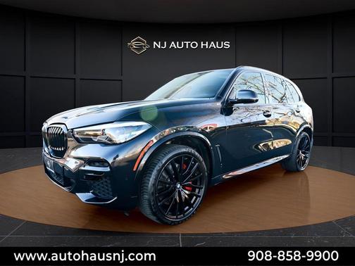 Black Sapphire Metallic 2022 BMW X5 M50i