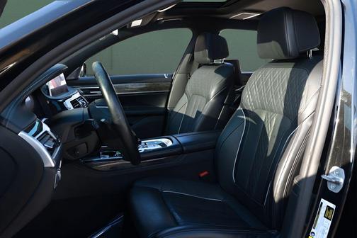 2022 BMW ALPINA B7 xDrive