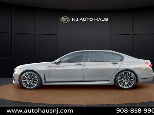 Bemina Gray Amber Effect 2020 BMW 750 i xDrive