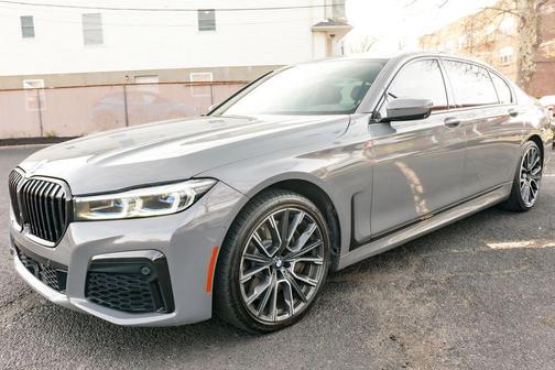Bemina Gray Amber Effect 2020 BMW 750 i xDrive