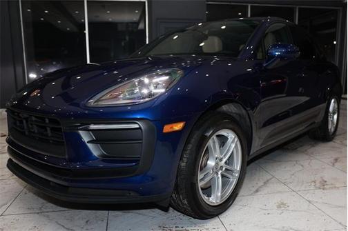 2023 Porsche Macan Base