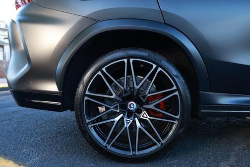 Carbon Black Metallic 2023 BMW X6 M Base