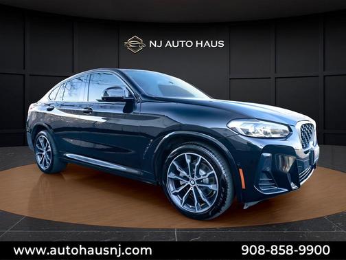 Black Sapphire Metallic 2022 BMW X4 xDrive30i