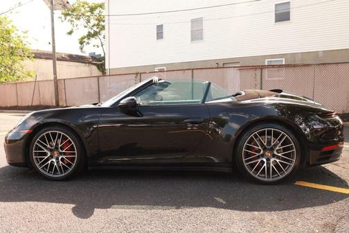 Jet Black Metallic 2021 Porsche 911 Carrera