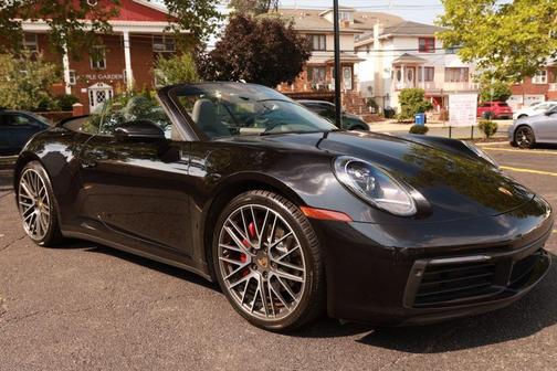 Jet Black Metallic 2021 Porsche 911 Carrera