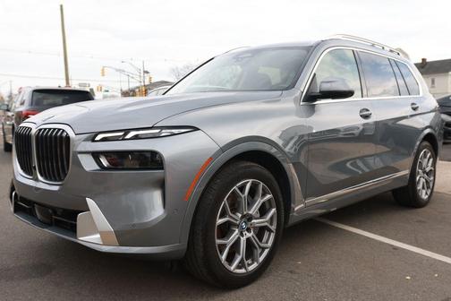 2025 BMW X7 xDrive40i