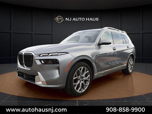 2025 BMW X7 xDrive40i