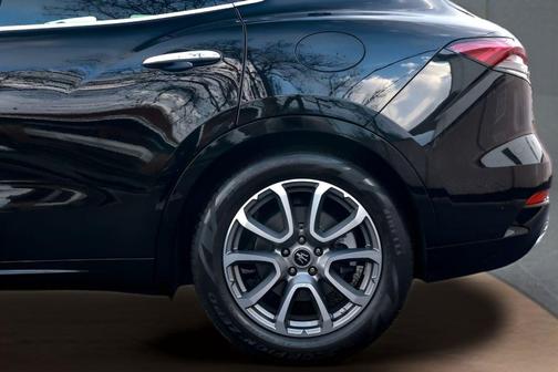 2021 Maserati Levante Base