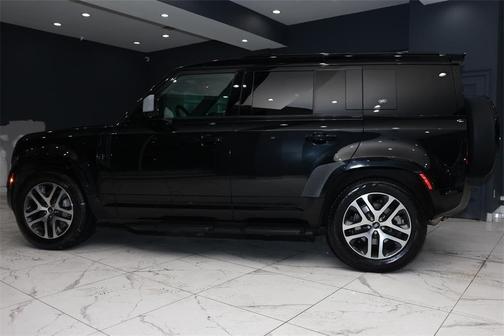 2023 Land Rover Defender 110 X-Dynamic SE