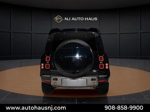 2023 Land Rover Defender 110 X-Dynamic SE