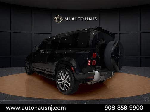 2023 Land Rover Defender 110 X-Dynamic SE