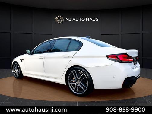 Alpine White 2023 BMW M5 Base