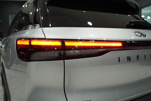 2023 INFINITI QX60 Pure