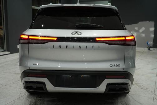 2023 INFINITI QX60 Pure