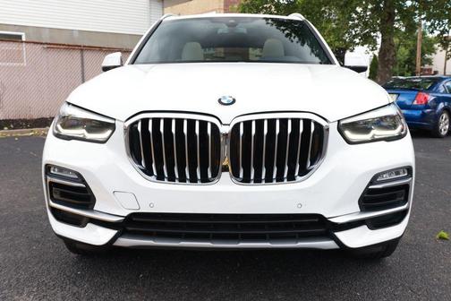 Alpine White 2021 BMW X5 sDrive40i