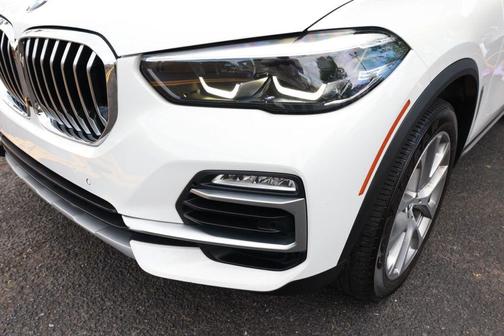 Alpine White 2021 BMW X5 sDrive40i