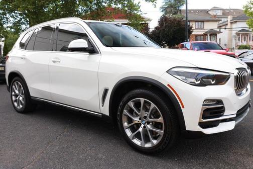 Alpine White 2021 BMW X5 sDrive40i