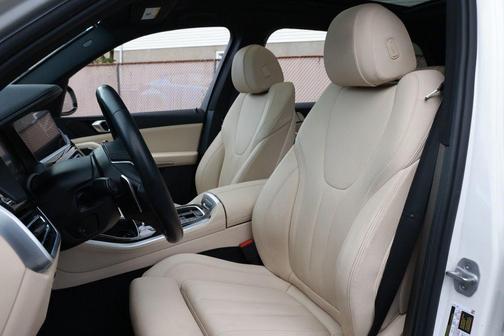 Alpine White 2021 BMW X5 sDrive40i