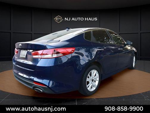 Horizon Blue 2018 Kia Optima LX