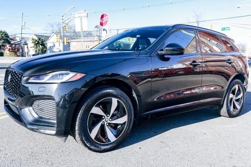 Santorini Black 2024 Jaguar F-PACE P250 R-Dynamic S