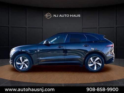 Santorini Black 2024 Jaguar F-PACE P250 R-Dynamic S