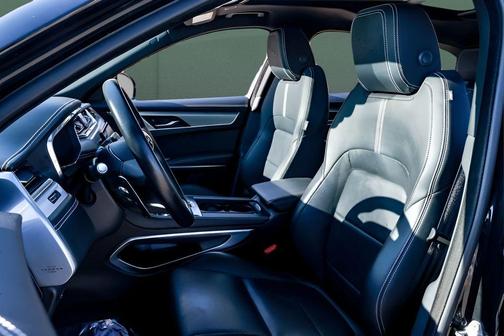 Santorini Black 2024 Jaguar F-PACE P250 R-Dynamic S