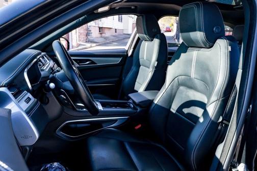 Santorini Black 2024 Jaguar F-PACE P250 R-Dynamic S