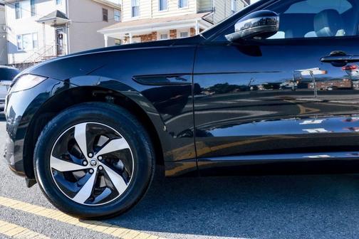 Santorini Black 2024 Jaguar F-PACE P250 R-Dynamic S