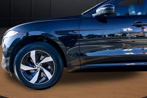 Santorini Black 2024 Jaguar F-PACE P250 R-Dynamic S