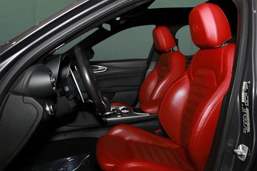 2023 Alfa Romeo Giulia Veloce