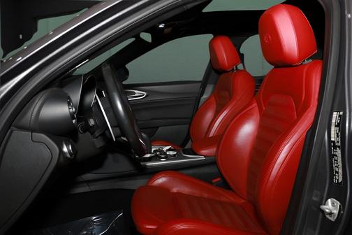 2023 Alfa Romeo Giulia Veloce