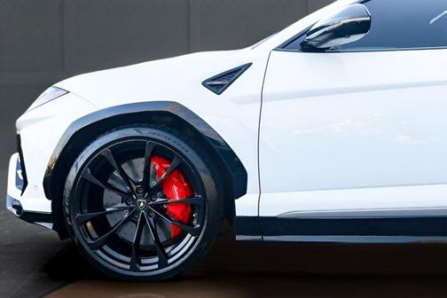 2023 Lamborghini Urus S
