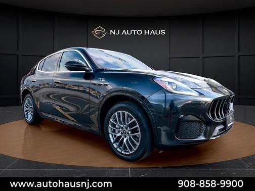 Nero 2024 Maserati Grecale GT