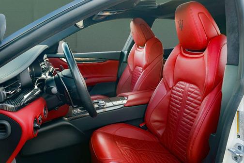 Bianco 2022 Maserati Quattroporte Modena