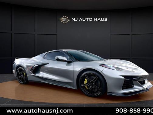 Gray Metallic 2023 Chevrolet Corvette Stingray w/3LT