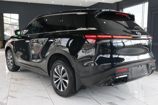 2023 INFINITI QX60 Pure