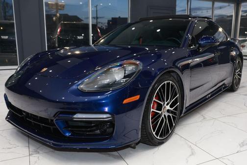 2021 Porsche Panamera GTS