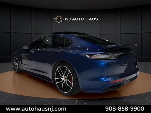 2021 Porsche Panamera GTS