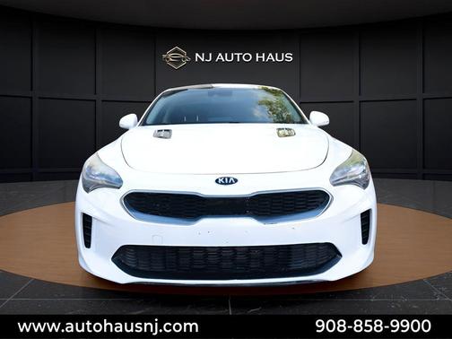 Snow White Pearl 2019 Kia Stinger Premium Collection