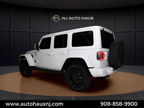 2021 Jeep Wrangler Unlimited Sahara Altitude